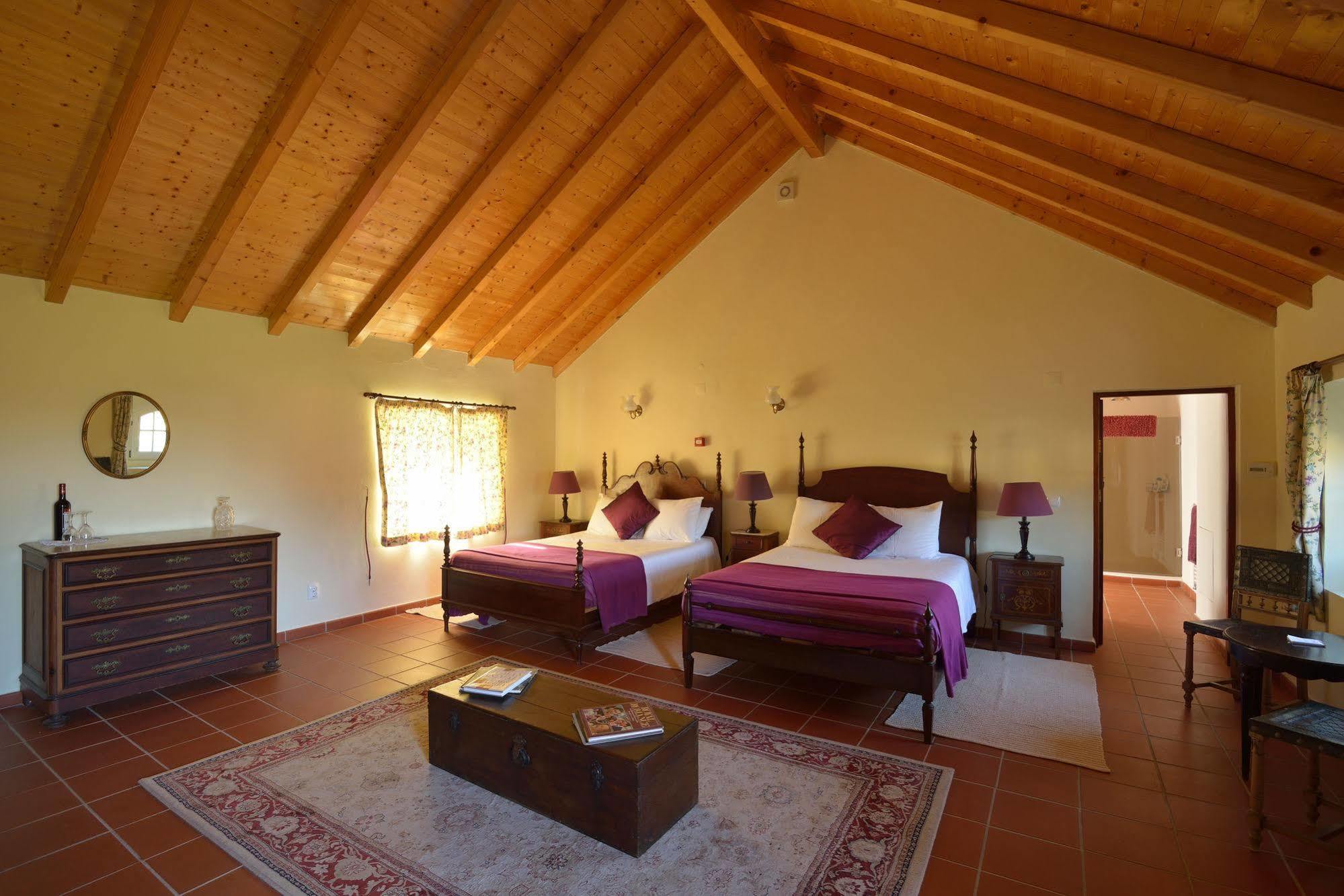 Quinta Do Scoto Bed and Breakfast Rinchoa Exteriör bild